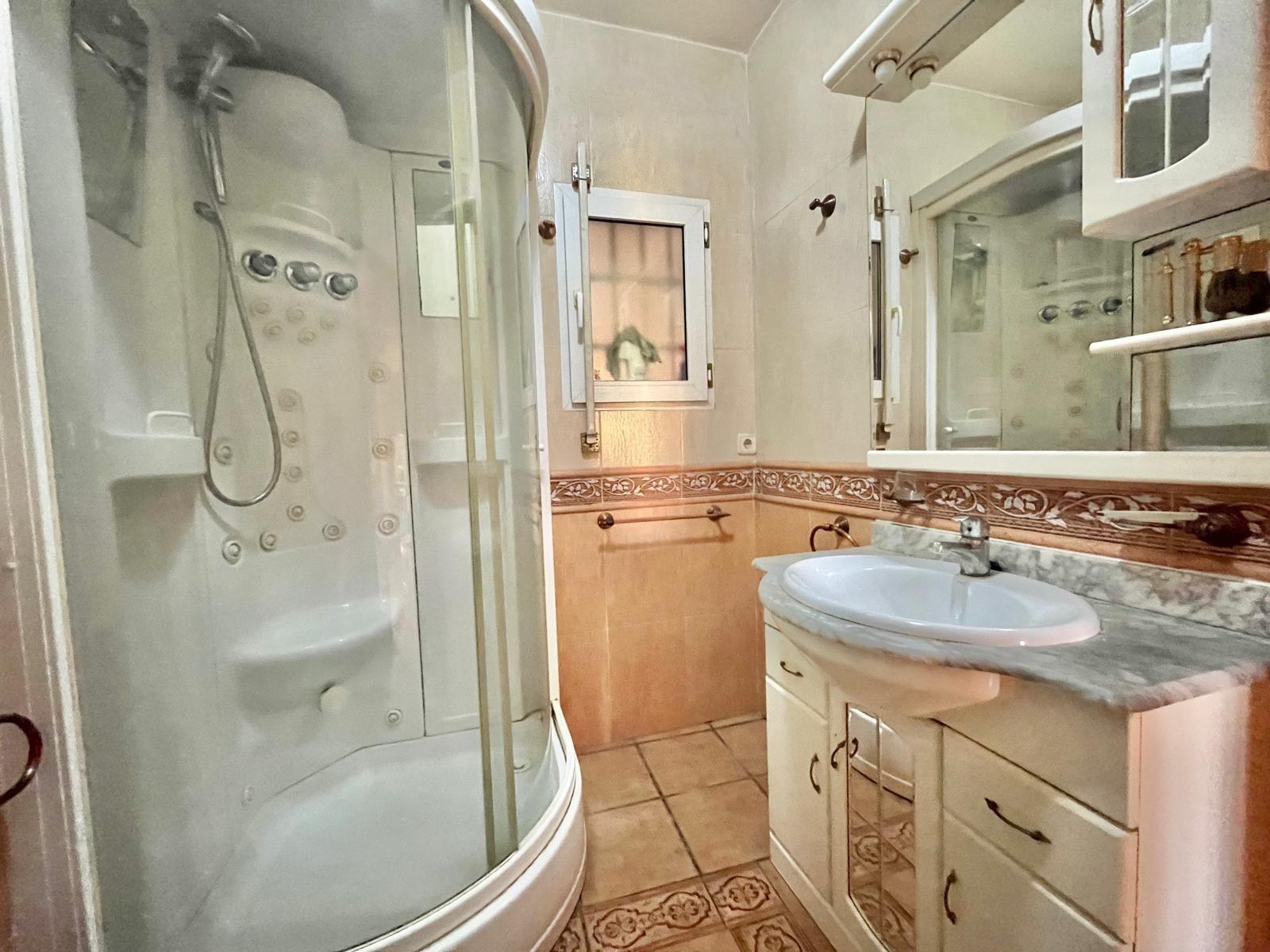 2 Bed, 1 Bath, HouseFor Sale, Torrevieja, Alicante