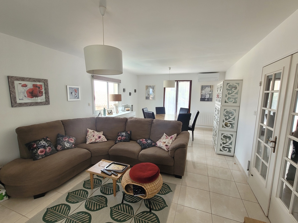 5 Bed, 3 Bath, HouseFor Sale, Puimisson, Herault, Languedoc-Roussillon, 34480