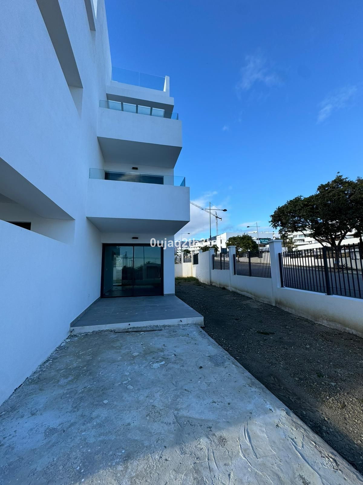 3 Bed, 2 Bath, ApartmentFor Sale, Estepona, Malaga