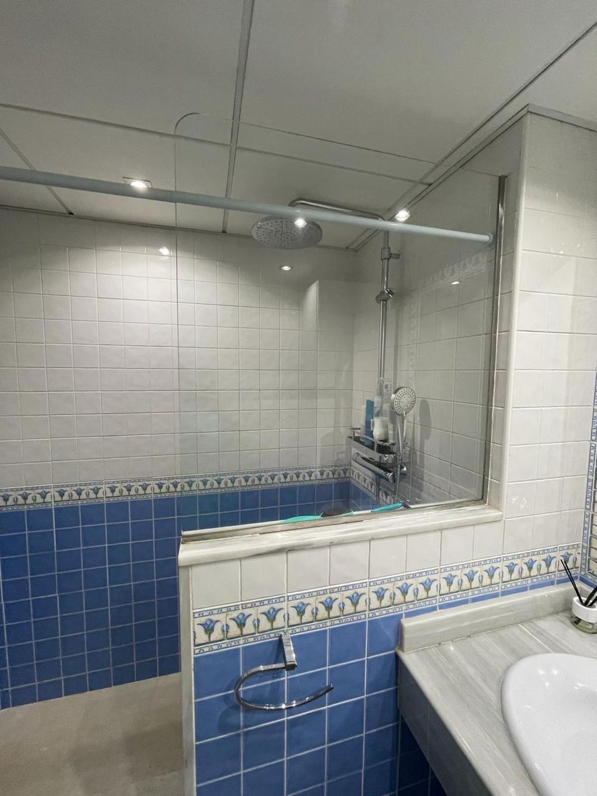 3 Bed, 2 Bath, ApartmentFor Sale, San Pedro de Alcantara, Malaga