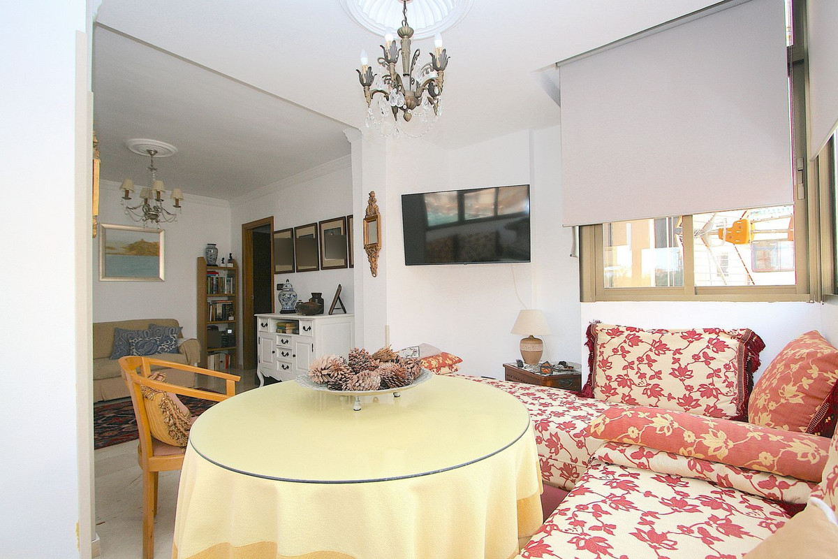 3 Bed, 2 Bath, ApartmentFor Sale, Fuengirola, Malaga