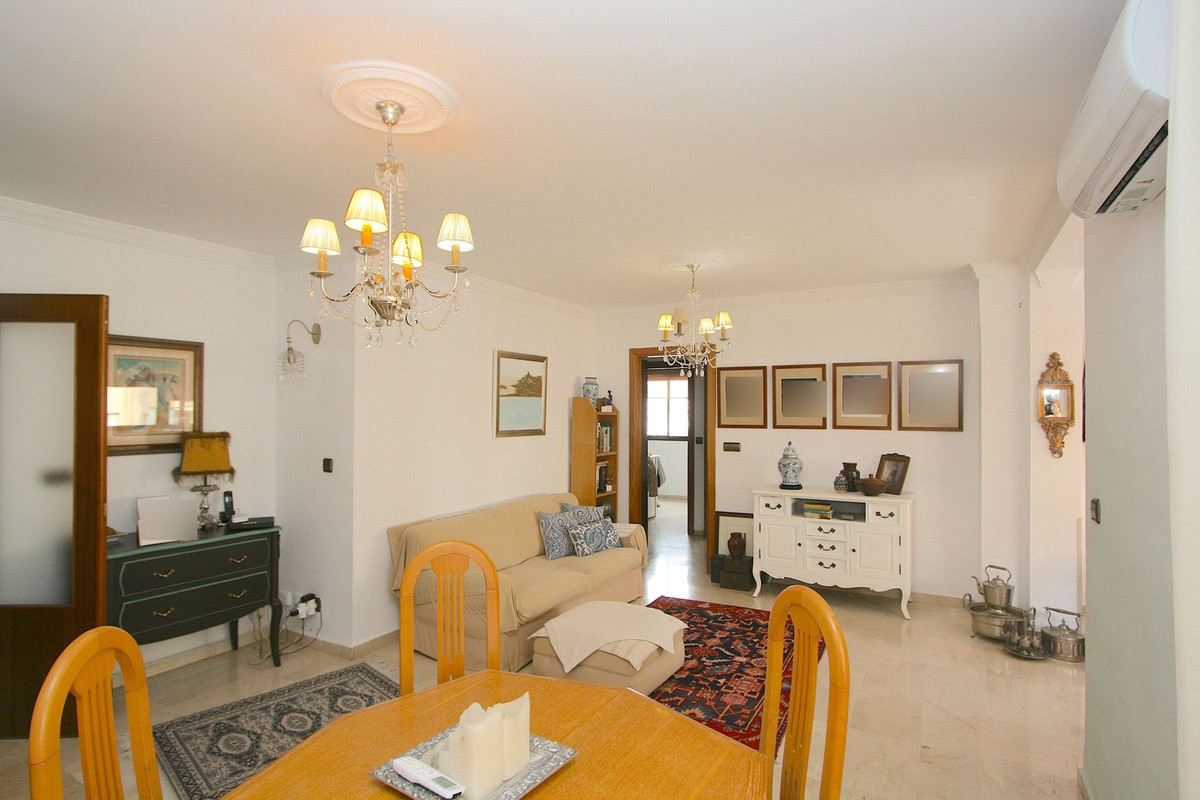3 Bed, 2 Bath, ApartmentFor Sale, Fuengirola, Malaga
