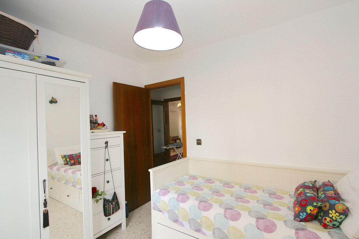 3 Bed, 2 Bath, ApartmentFor Sale, Fuengirola, Malaga