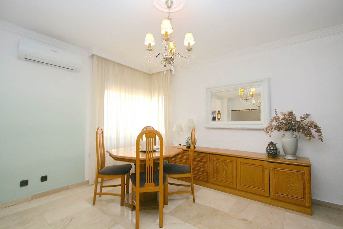 3 Bed, 2 Bath, ApartmentFor Sale, Fuengirola, Malaga