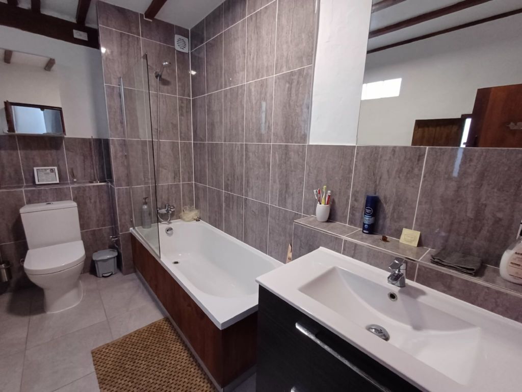 4 Bed, 2 Bath, HouseFor Sale, Oliva, Valencia, 46780