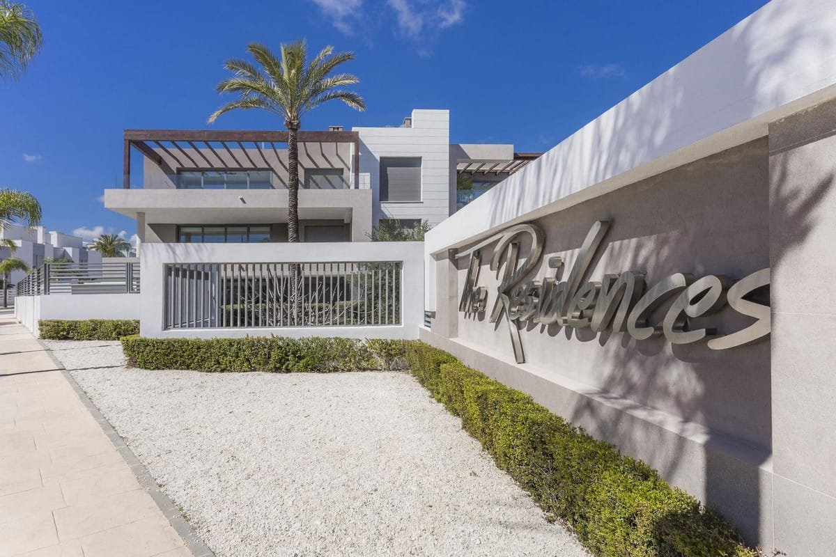 2 Bed, 2 Bath, ApartmentFor Sale, Estepona, Malaga