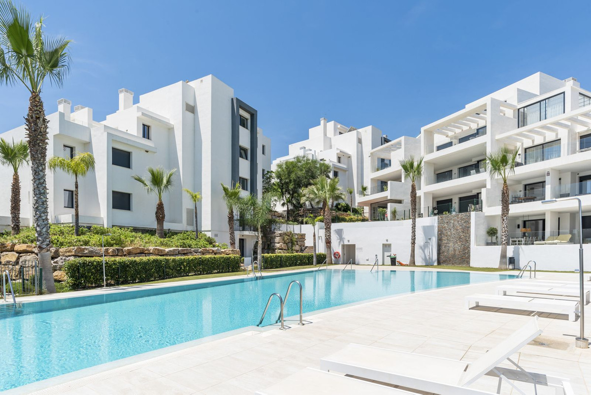 2 Bed, 2 Bath, ApartmentFor Sale, Estepona, Malaga