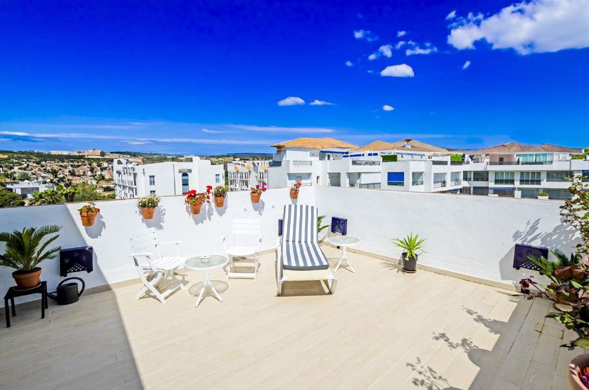 3 Bed, 3 Bath, ApartmentFor Sale, Puerto Banus, Malaga