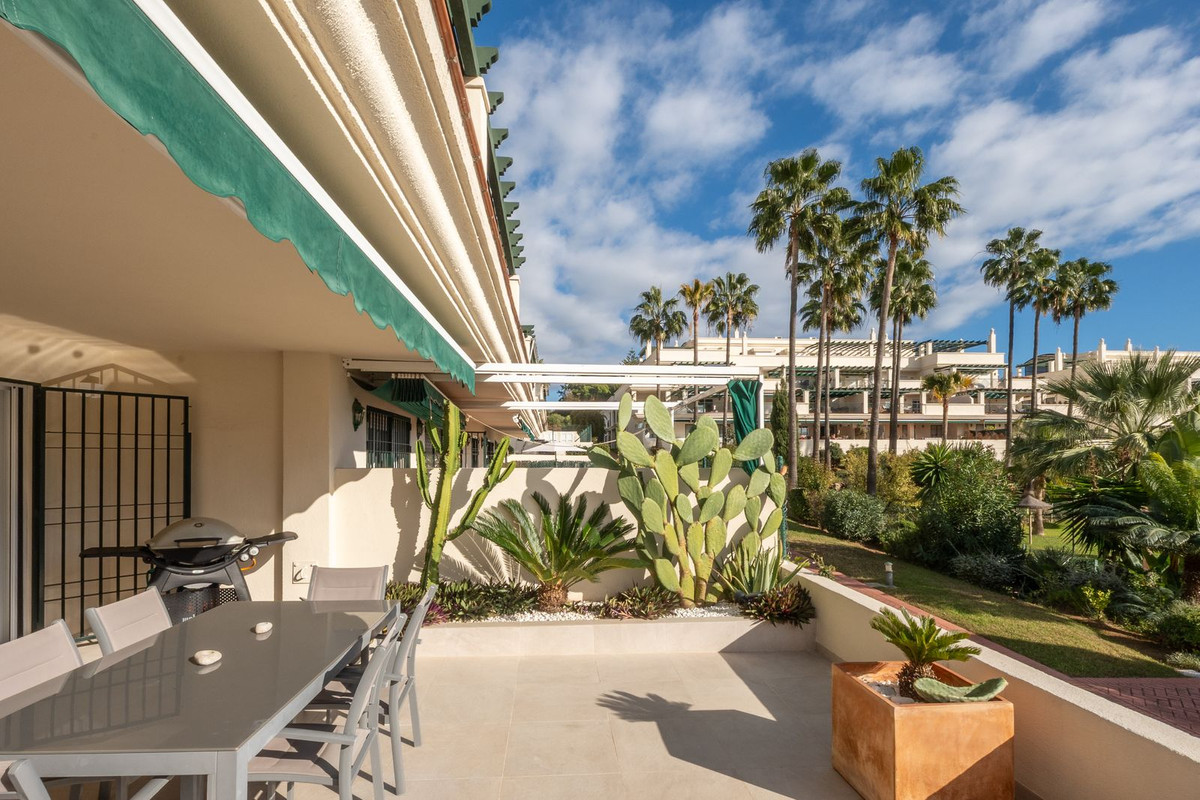 2 Bed, 2 Bath, ApartmentFor Sale, Nueva Andalucia, Malaga