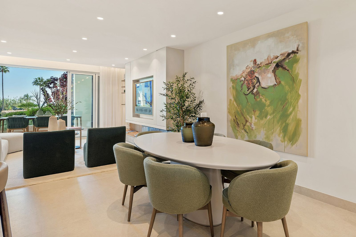 3 Bed, 2 Bath, ApartmentFor Sale, New Golden Mile, Malaga