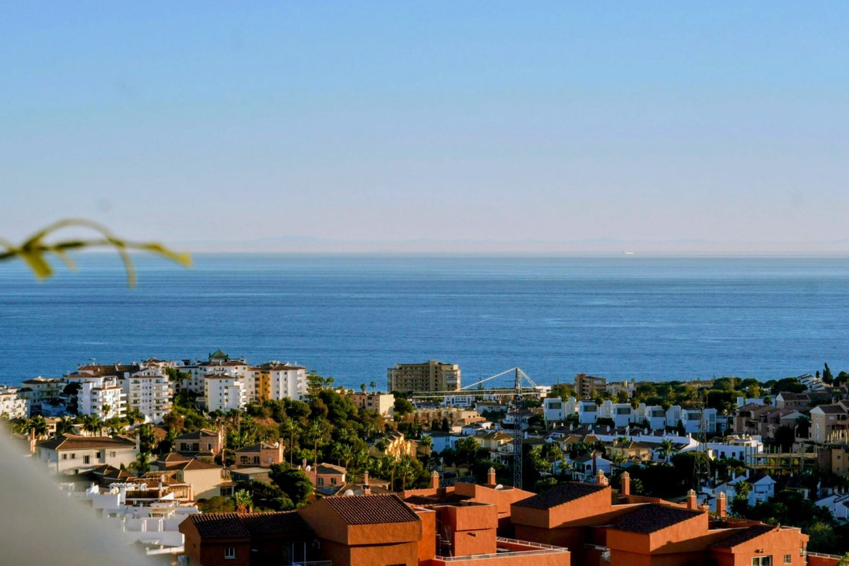 2 Bed, 2 Bath, ApartmentFor Sale, Riviera Del Sol, Malaga