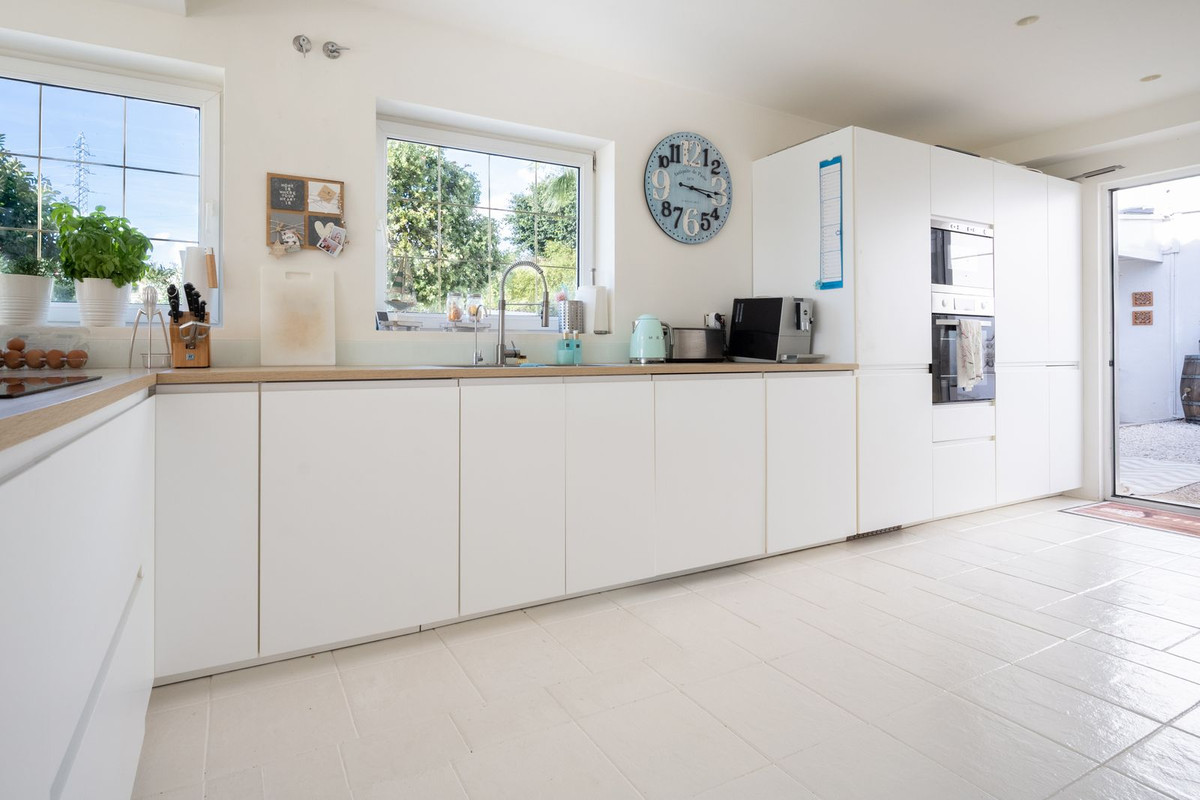 5 Bed, 4 Bath, HouseFor Sale, Riviera Del Sol, Malaga