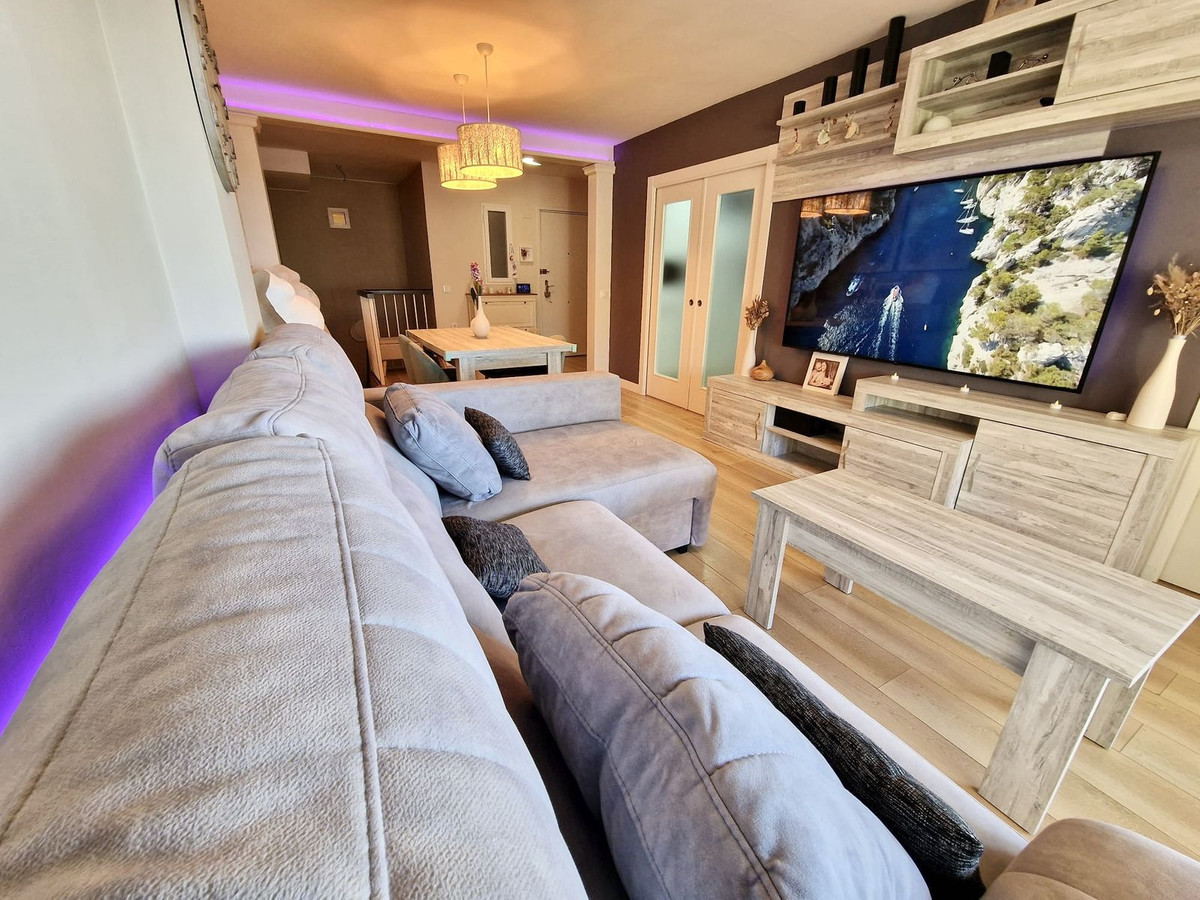 3 Bed, 2 Bath, ApartmentFor Sale, Riviera Del Sol, Malaga