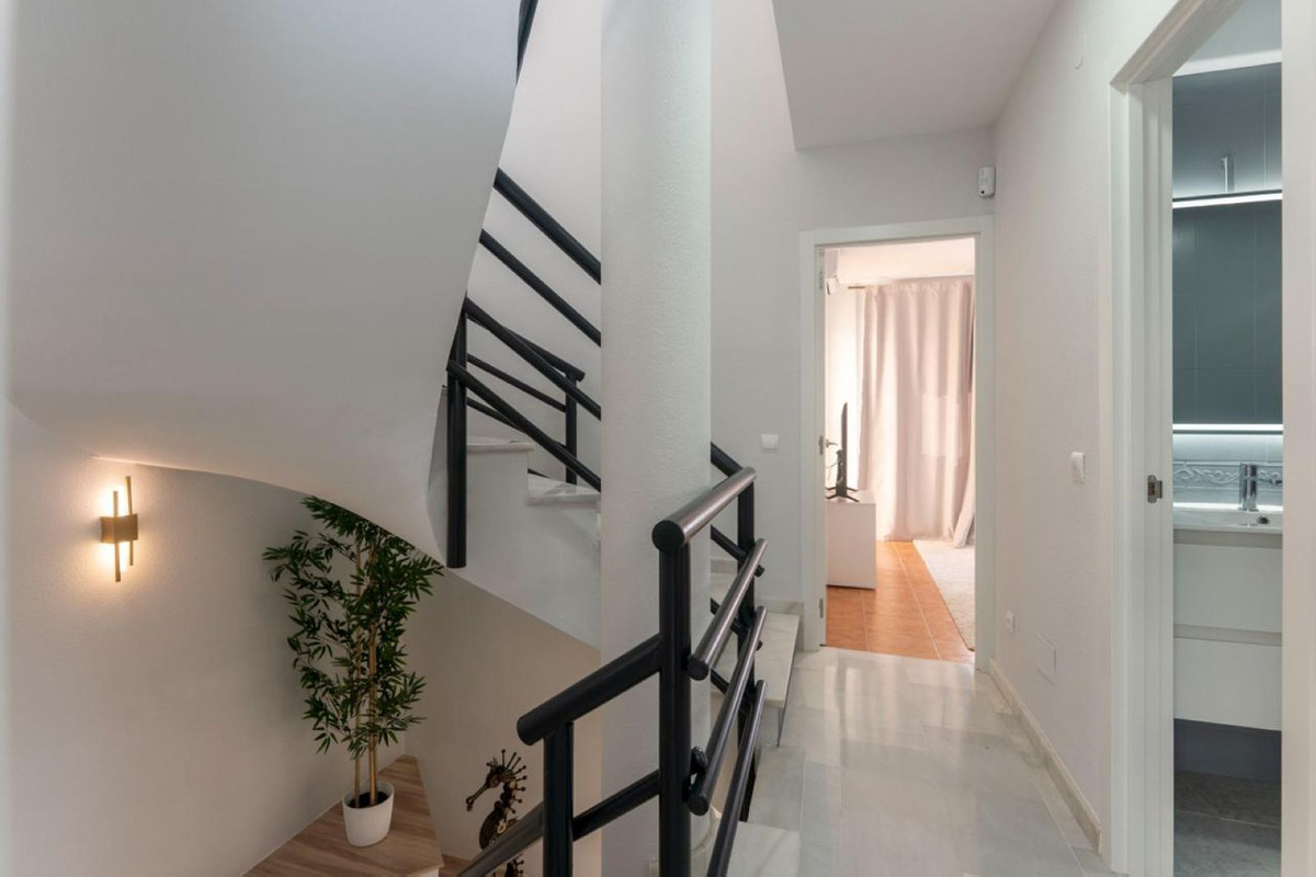 3 Bed, 3 Bath, HouseFor Sale, Artola, Malaga
