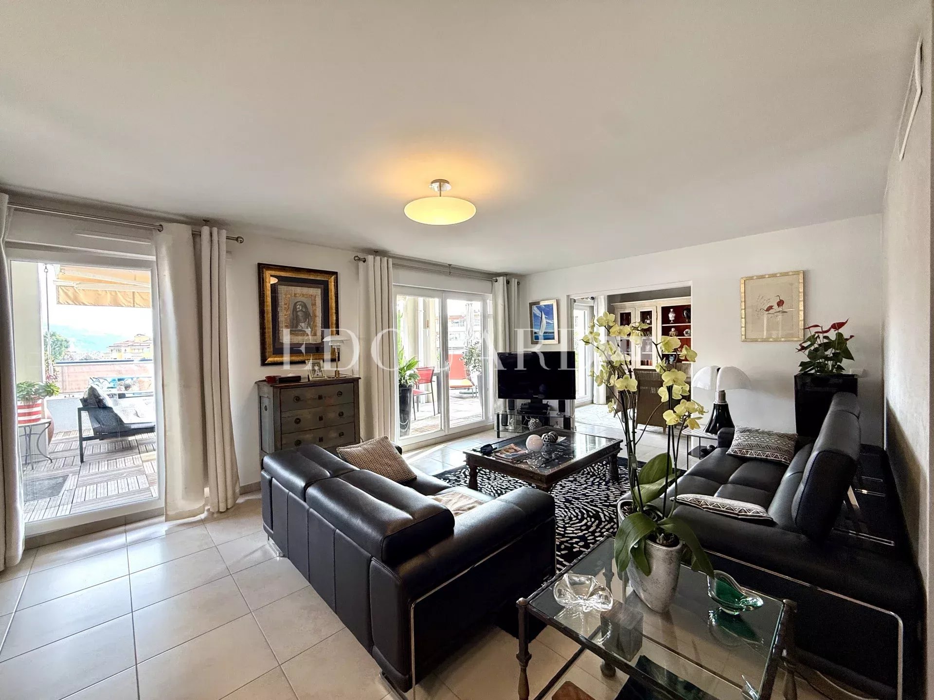 3 Bed, 2 Bath, ApartmentFor Sale, Menton, Alpes-Maritimes