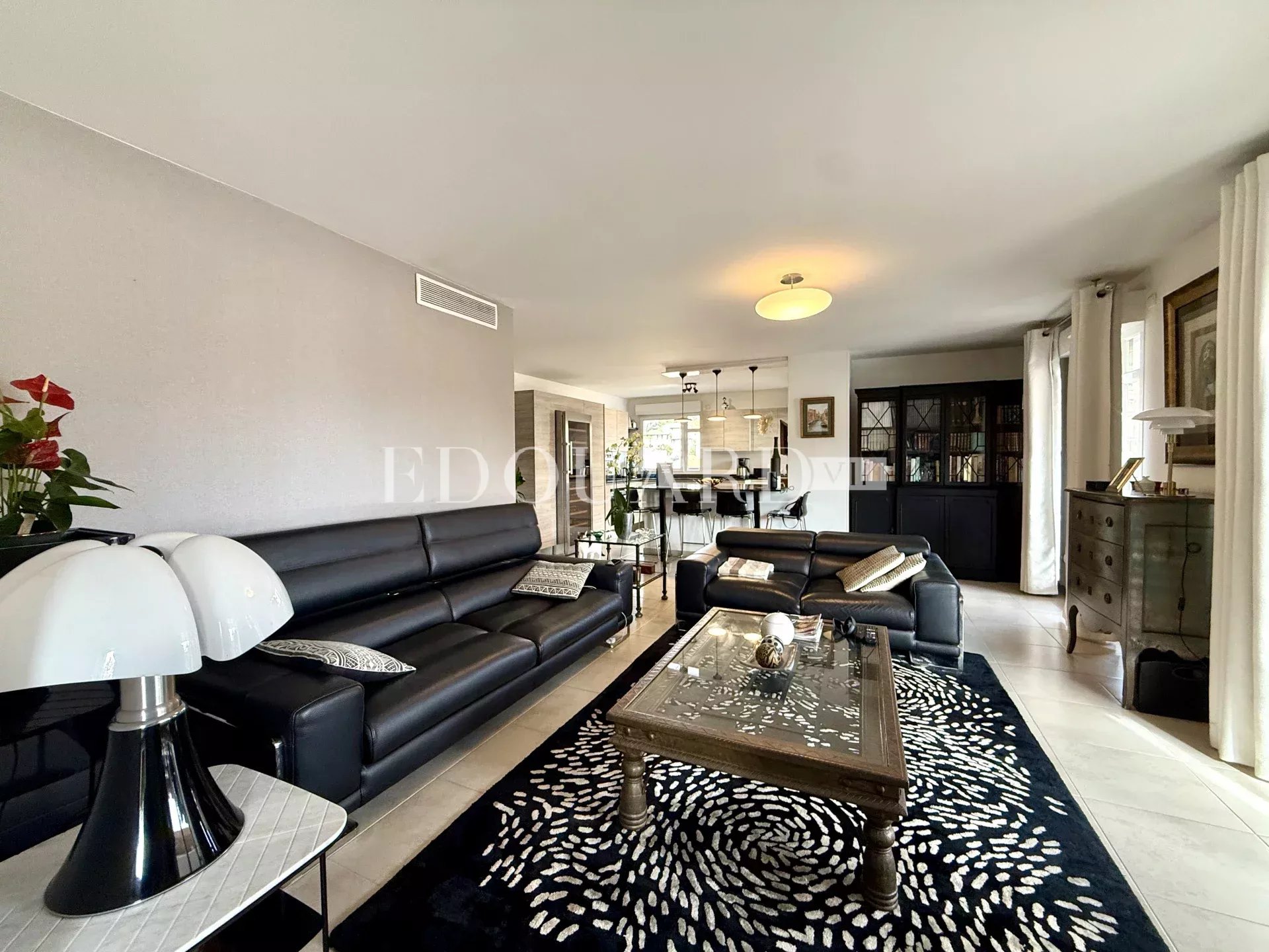 3 Bed, 2 Bath, ApartmentFor Sale, Menton, Alpes-Maritimes