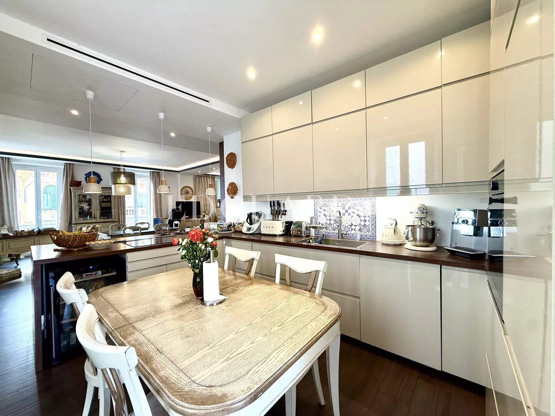 3 Bed, 2 Bath, ApartmentFor Sale, Menton, Alpes-Maritimes