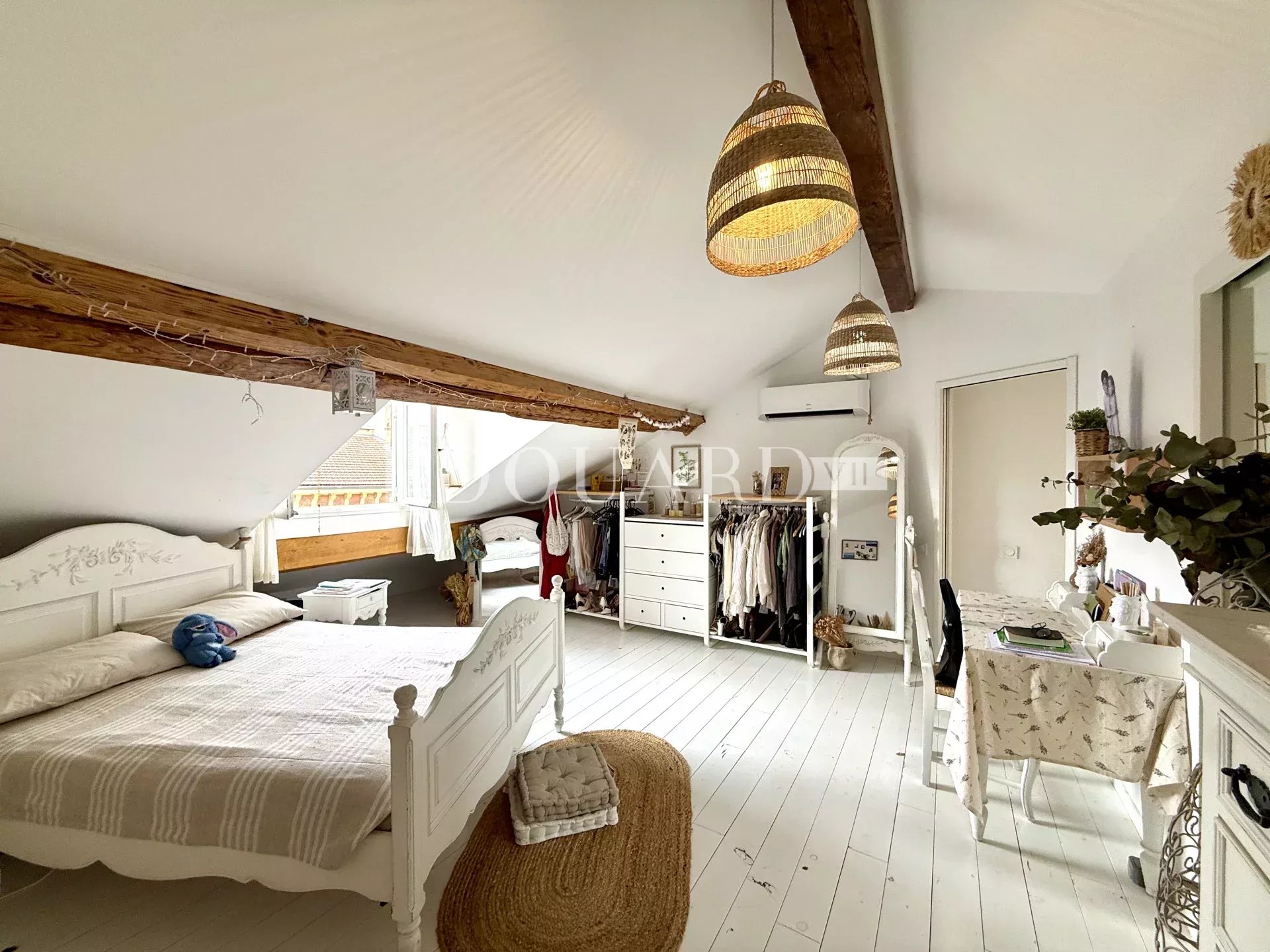 3 Bed, 2 Bath, ApartmentFor Sale, Menton, Alpes-Maritimes