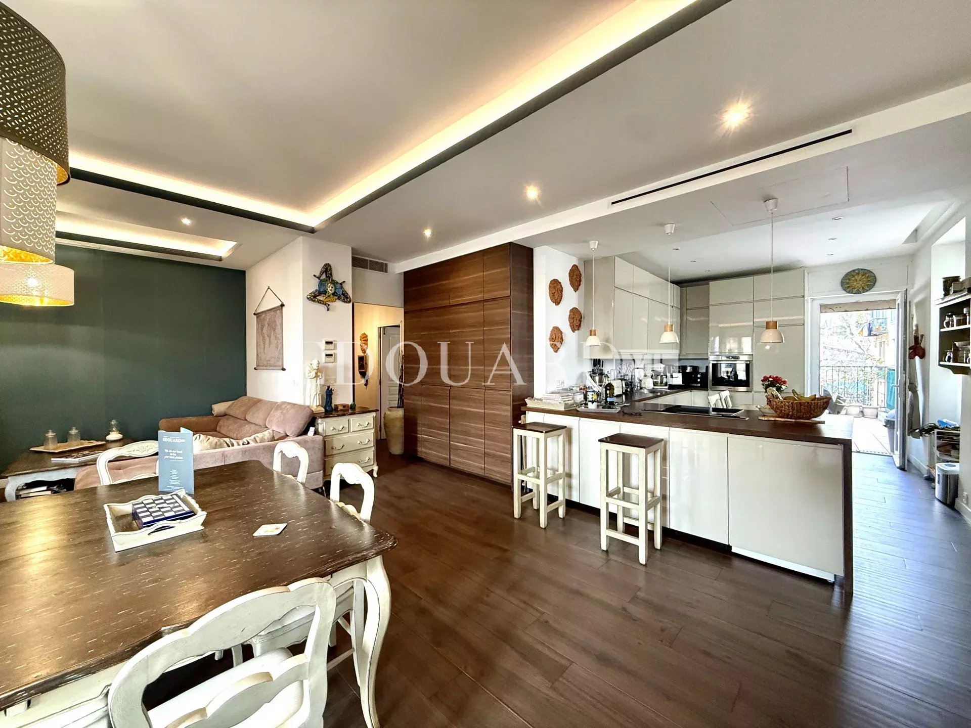 3 Bed, 2 Bath, ApartmentFor Sale, Menton, Alpes-Maritimes