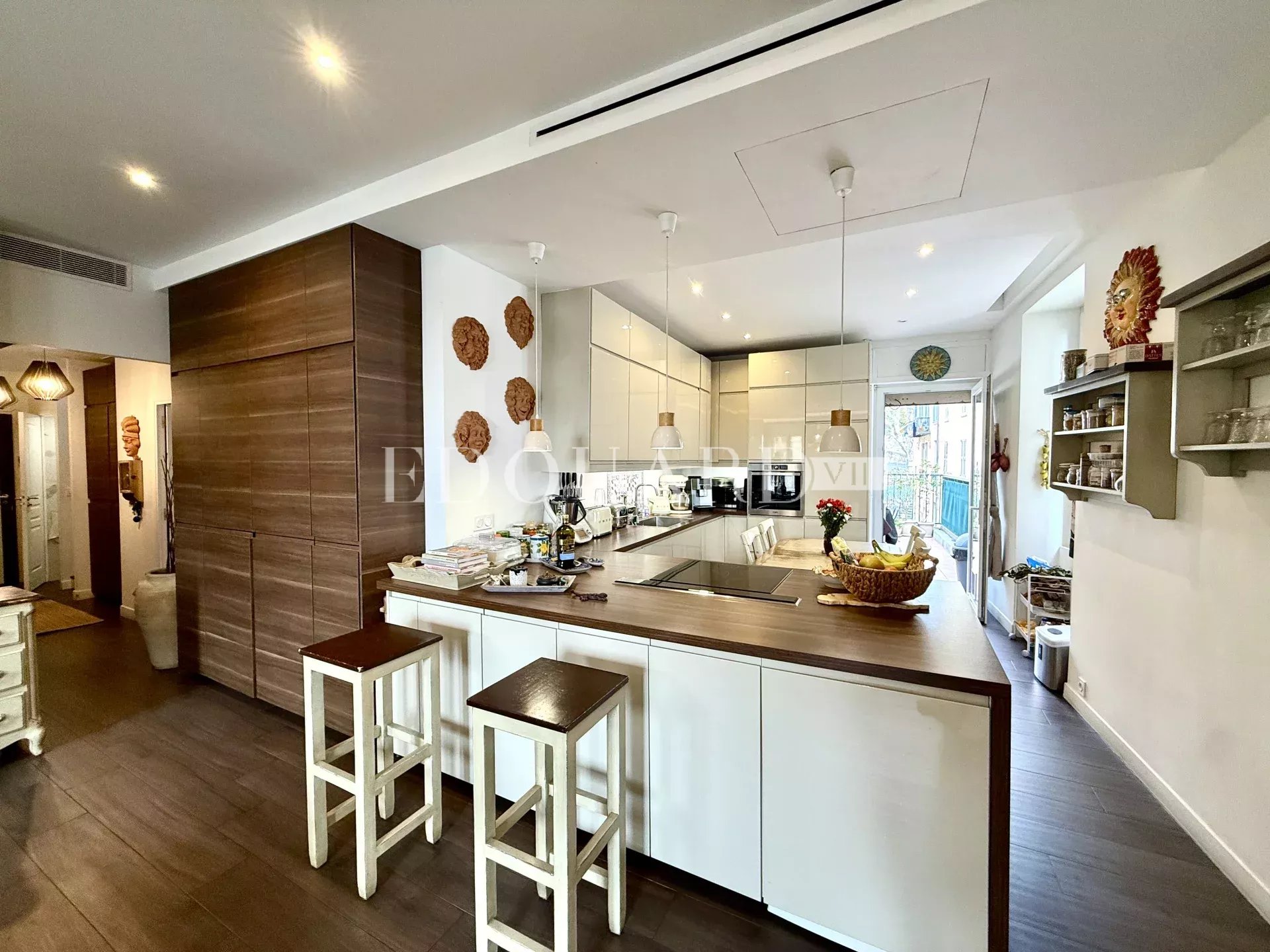 3 Bed, 2 Bath, ApartmentFor Sale, Menton, Alpes-Maritimes