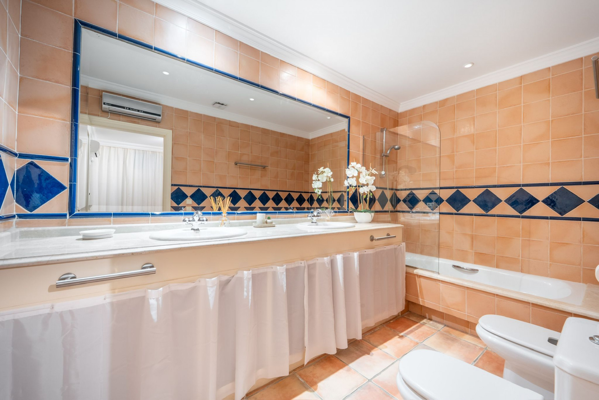 4 Bed, 5 Bath, HouseFor Sale, Marbella, Malaga