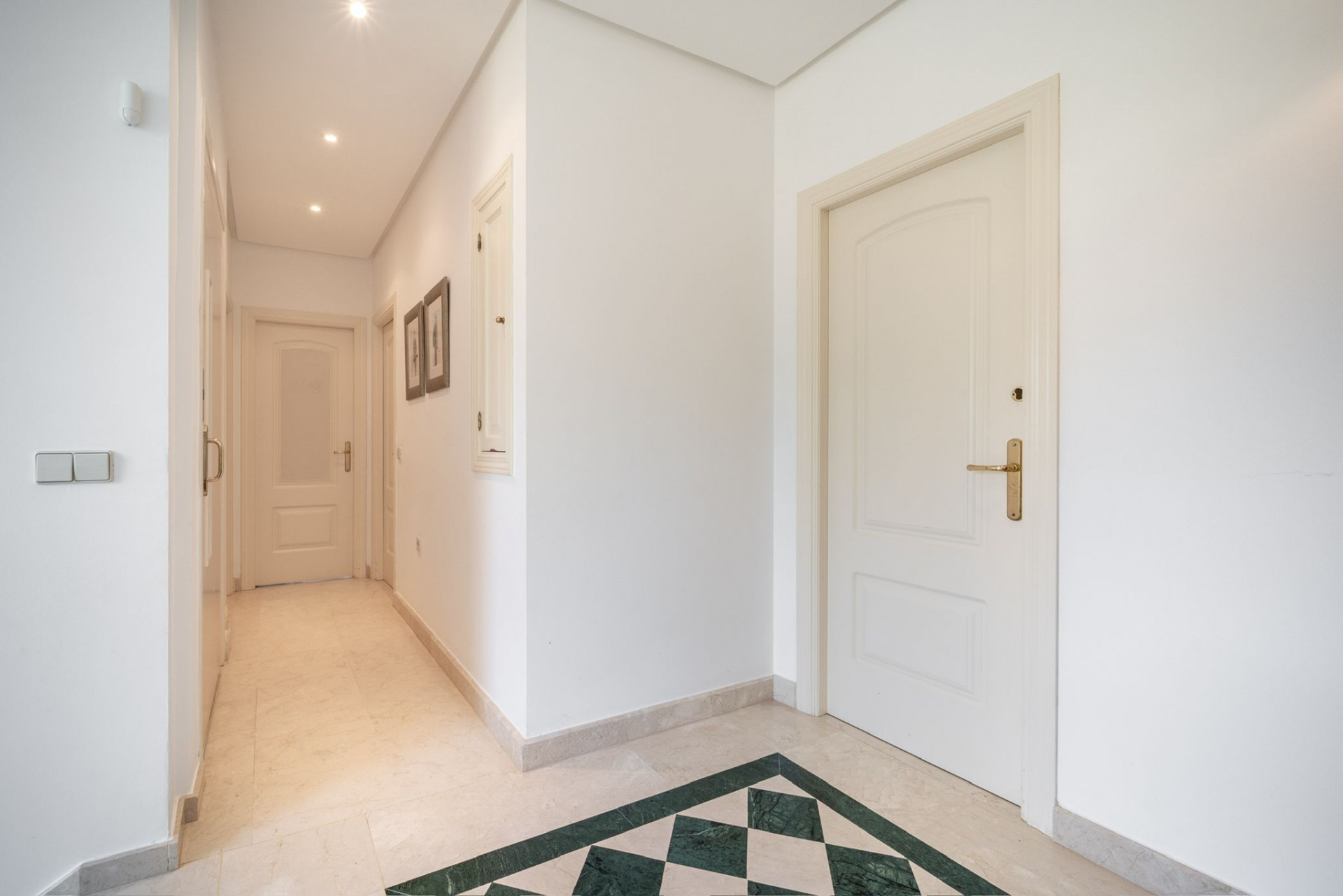 4 Bed, 5 Bath, HouseFor Sale, Marbella, Malaga