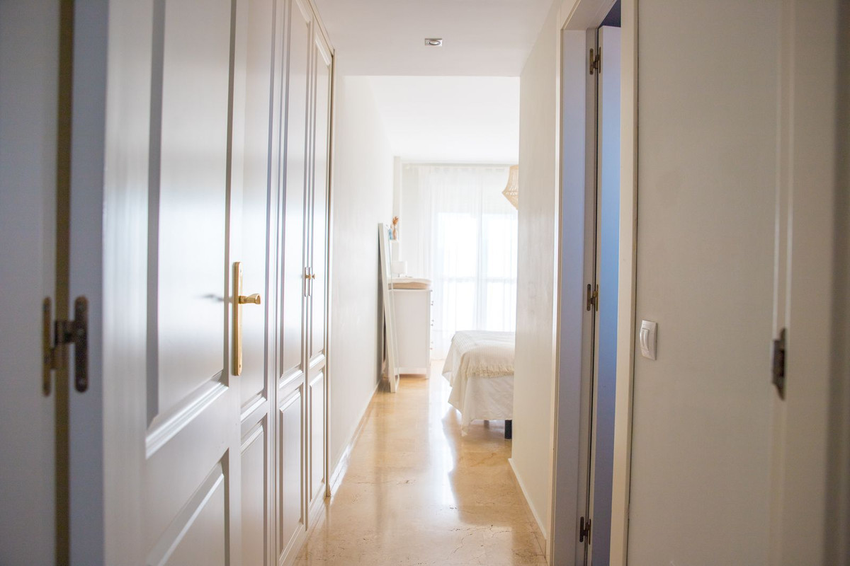 2 Bed, 2 Bath, ApartmentFor Sale, La Duquesa, Malaga