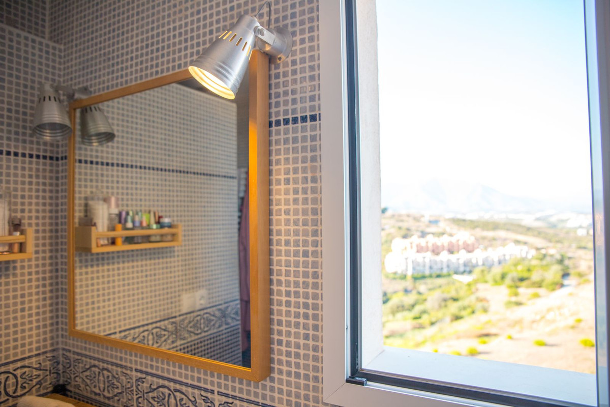 2 Bed, 2 Bath, ApartmentFor Sale, La Duquesa, Malaga