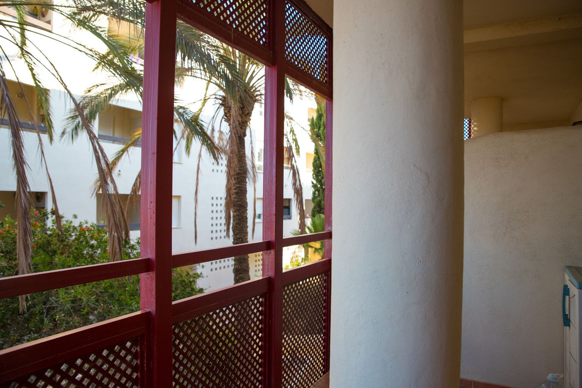 2 Bed, 2 Bath, ApartmentFor Sale, La Duquesa, Malaga
