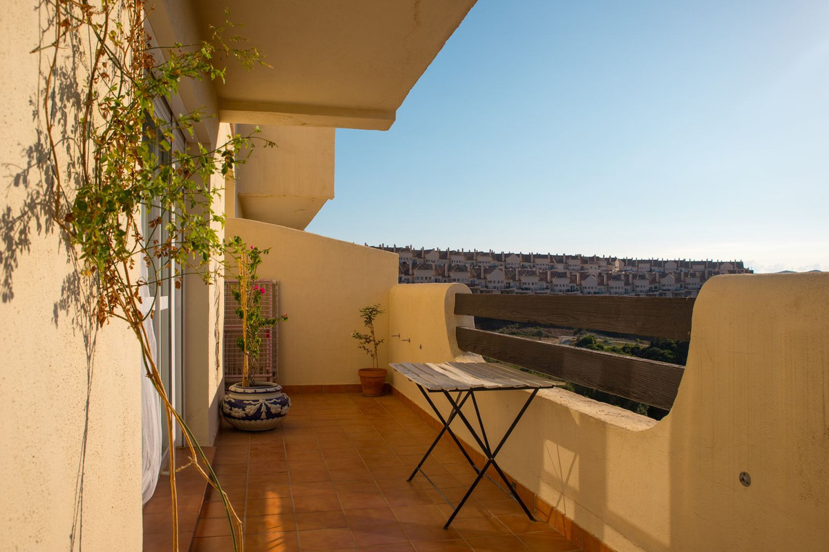 2 Bed, 2 Bath, ApartmentFor Sale, La Duquesa, Malaga