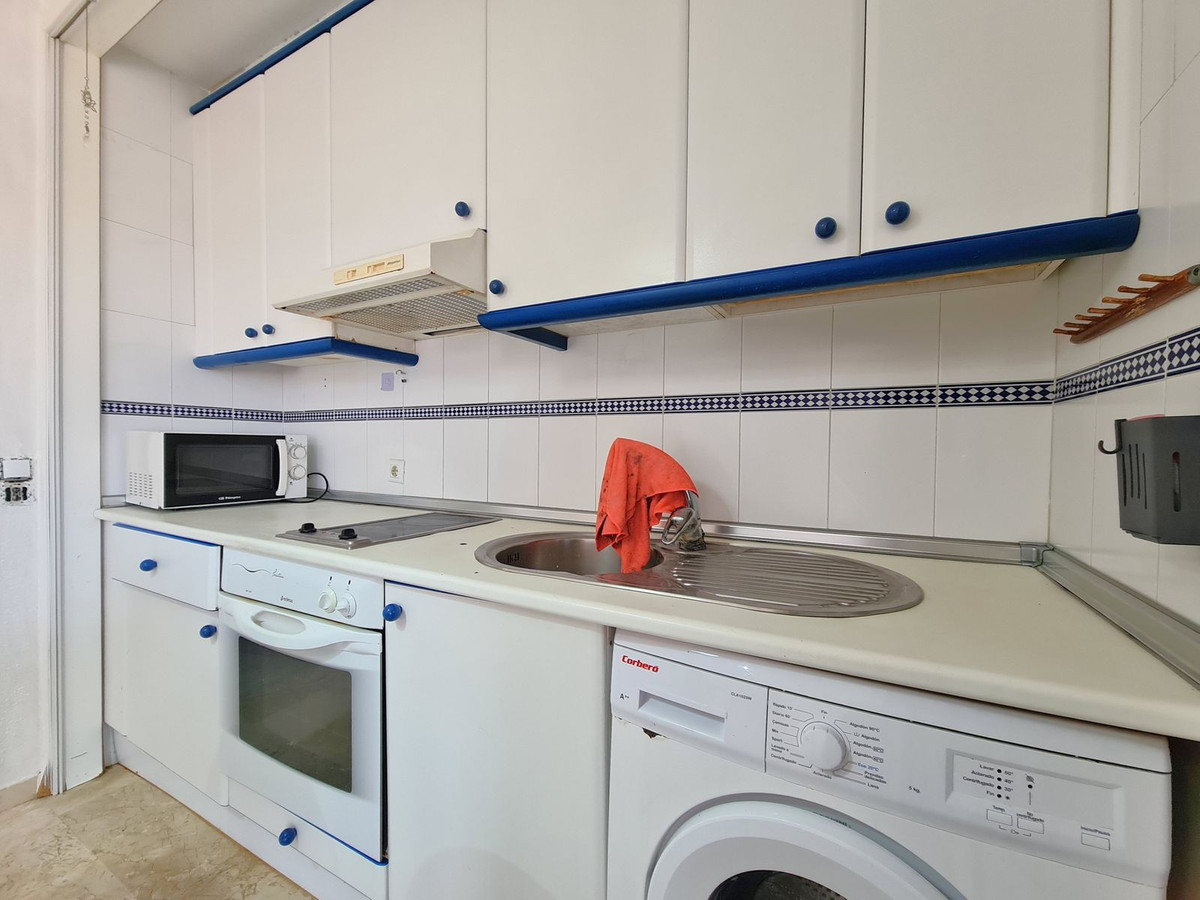 1 Bath, ApartmentFor Sale, San Luis de Sabinillas, Malaga