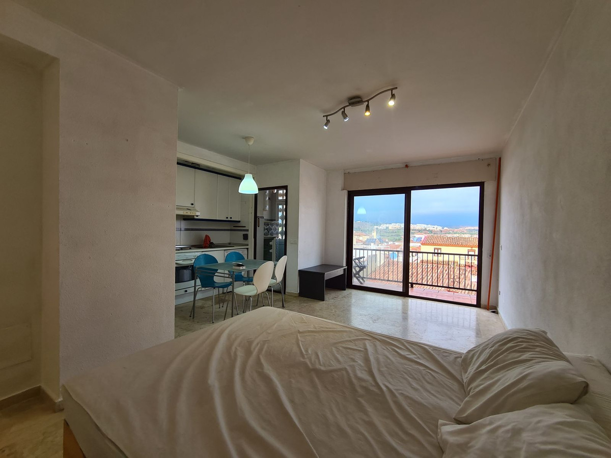 1 Bath, ApartmentFor Sale, San Luis de Sabinillas, Malaga