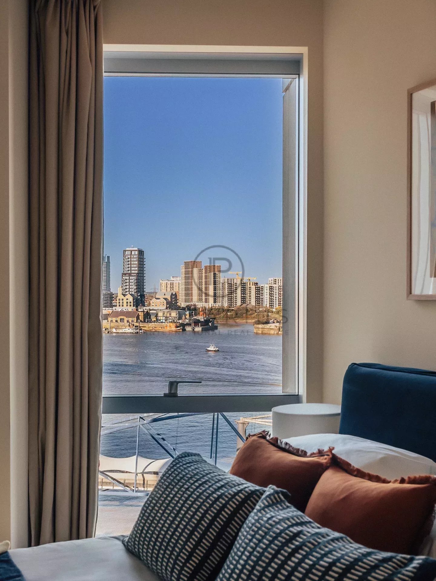 3 Bed, 2 Bath, ApartmentFor Sale, London, Greater London (city Of London)