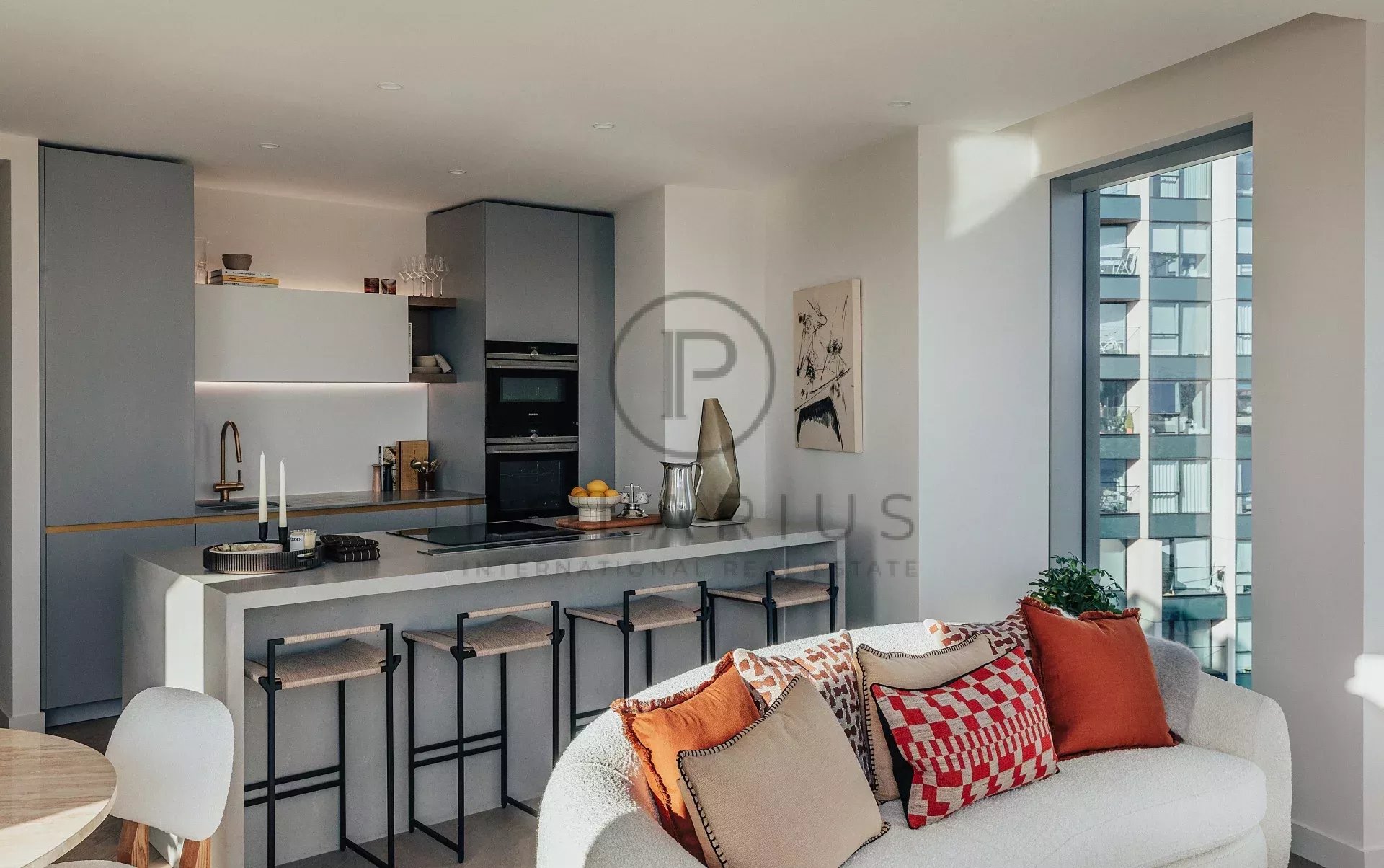 3 Bed, 2 Bath, ApartmentFor Sale, London, Greater London (city Of London)