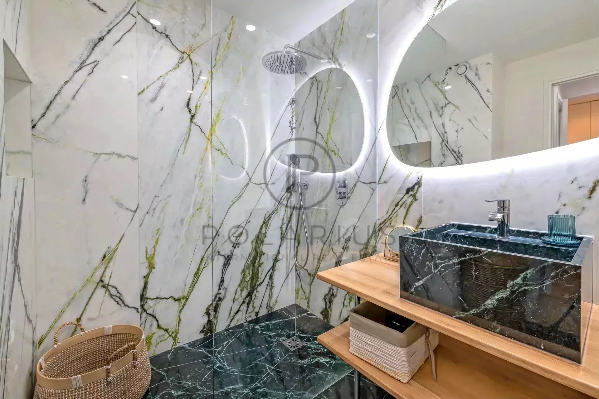 2 Bed, 1 Bath, ApartmentFor Sale, Nice, Alpes-Maritimes