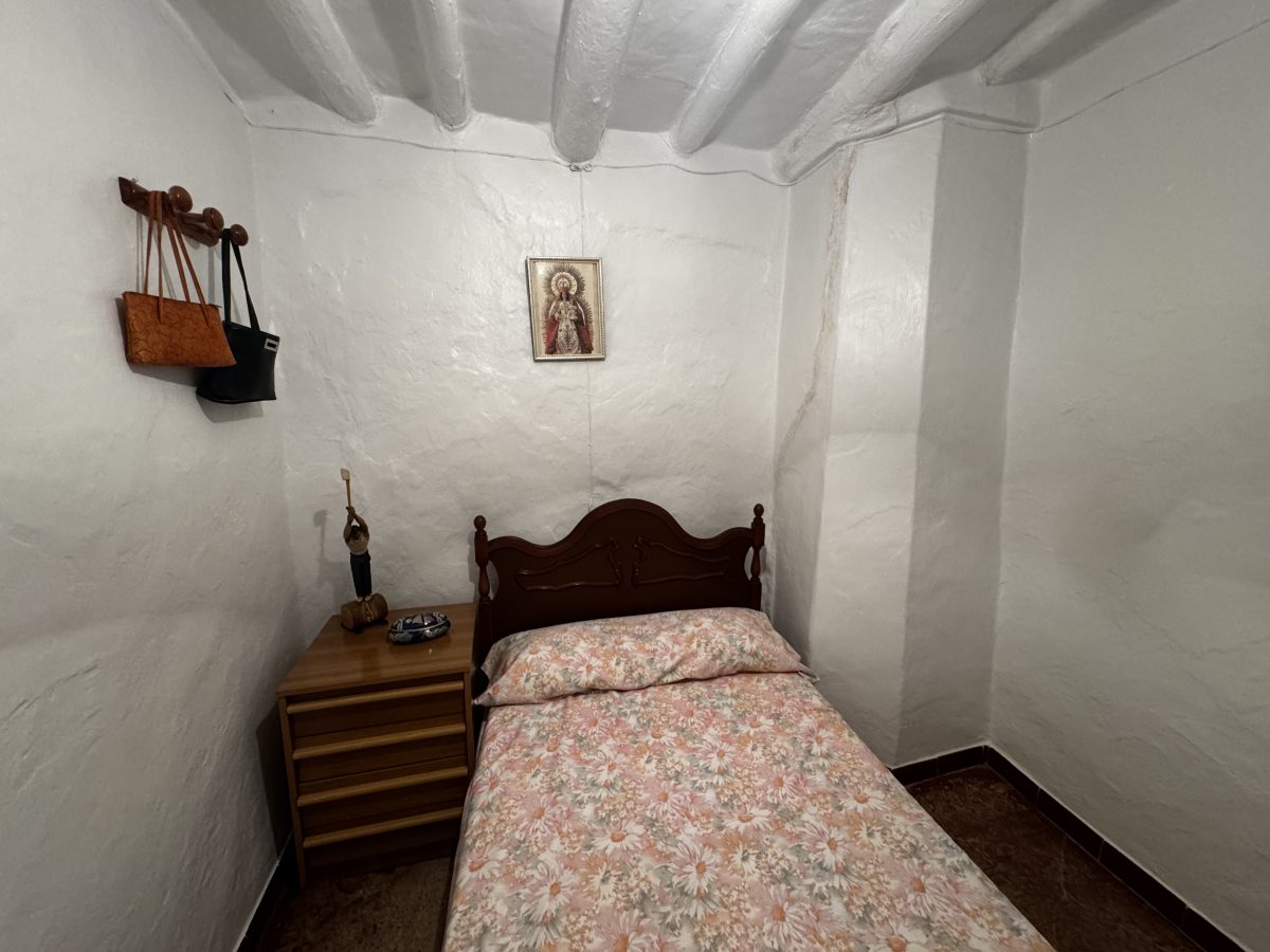 7 Bed, 1 Bath, HouseFor Sale, Olvera, Andalucia