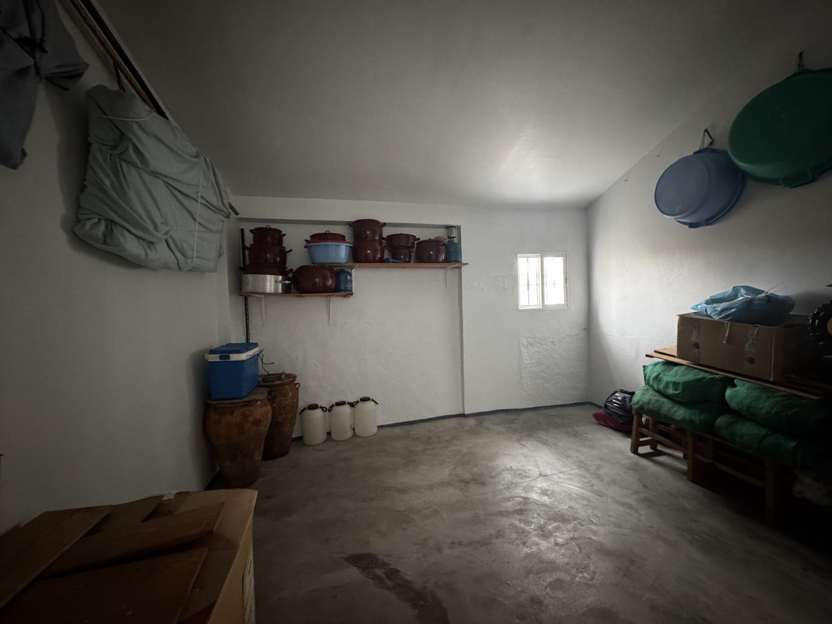 7 Bed, 1 Bath, HouseFor Sale, Olvera, Andalucia