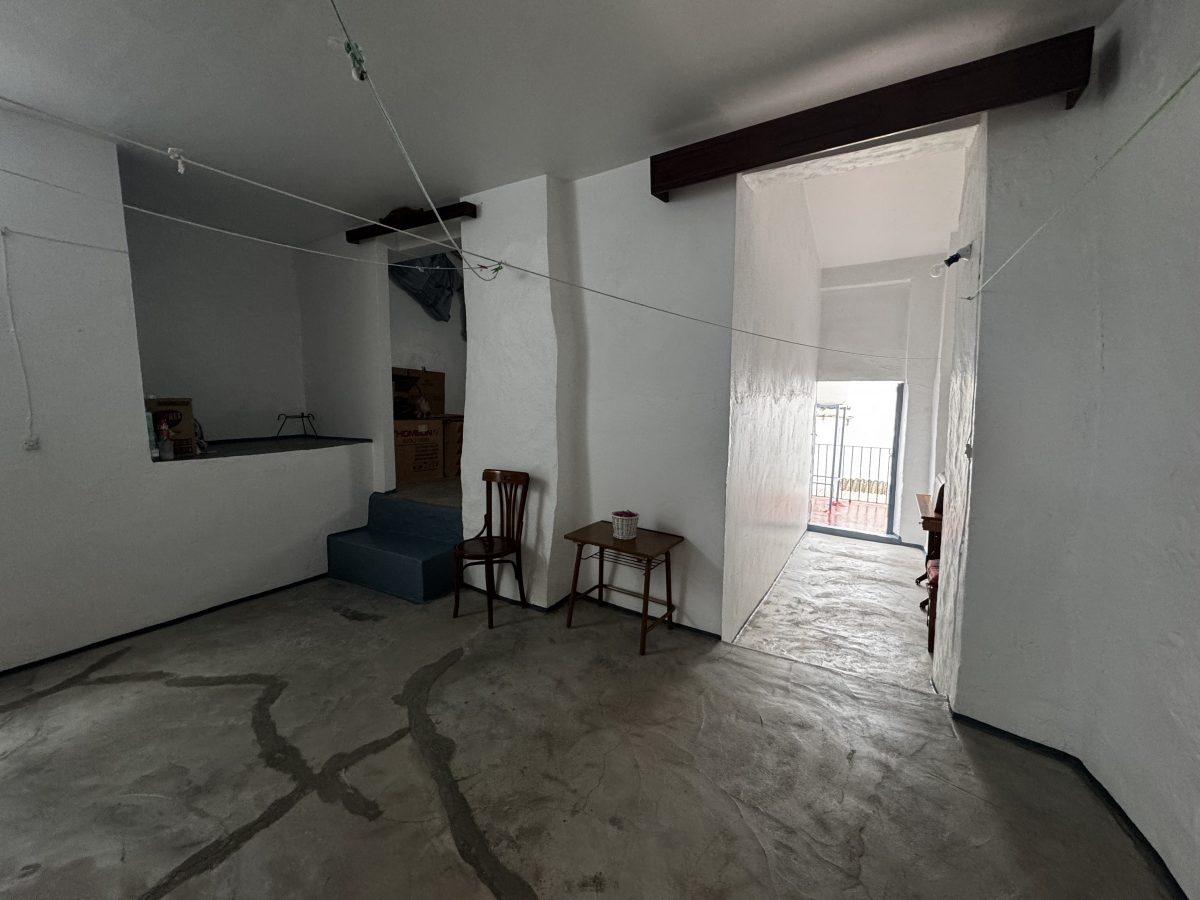 7 Bed, 1 Bath, HouseFor Sale, Olvera, Andalucia