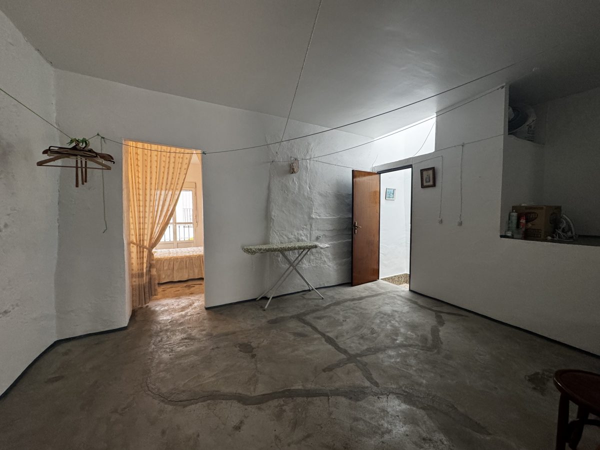 7 Bed, 1 Bath, HouseFor Sale, Olvera, Andalucia