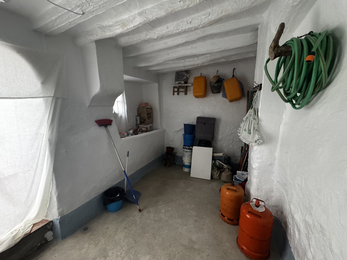 7 Bed, 1 Bath, HouseFor Sale, Olvera, Andalucia