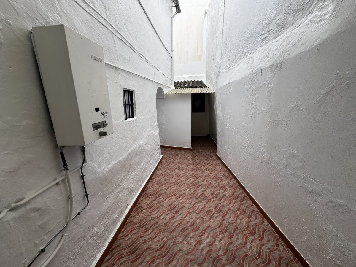 7 Bed, 1 Bath, HouseFor Sale, Olvera, Andalucia