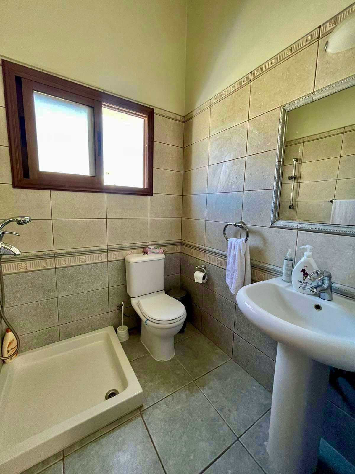 4 Bed, 2 Bath, HouseFor Sale, Geroskipou, Paphos