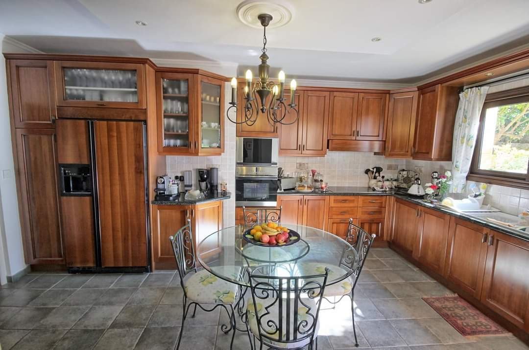 3 Bed, 3 Bath, HouseFor Sale, Kamares, Paphos