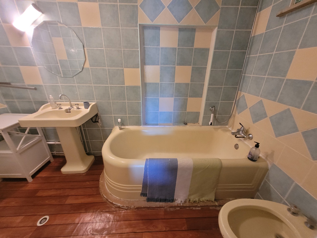 5 Bed, 2 Bath, HouseFor Sale, Laurens, Herault, Languedoc-Roussillon, 34480