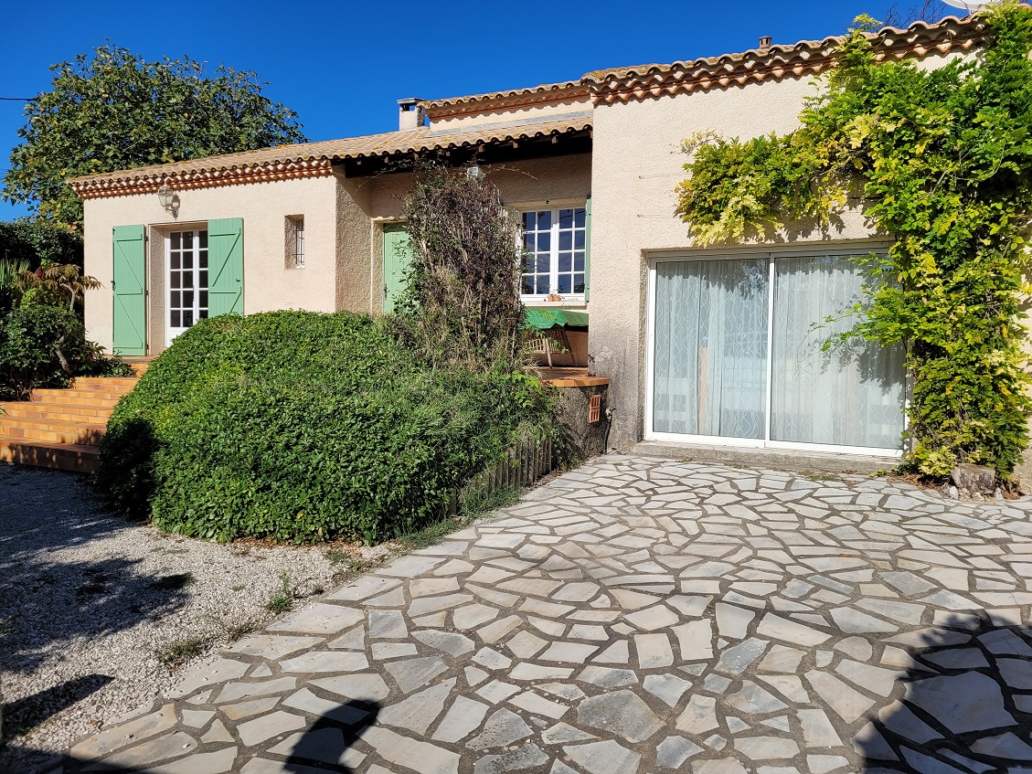 4 Bed, 2 Bath, HouseFor Sale, Autignac, Herault, Languedoc-Roussillon, 34480