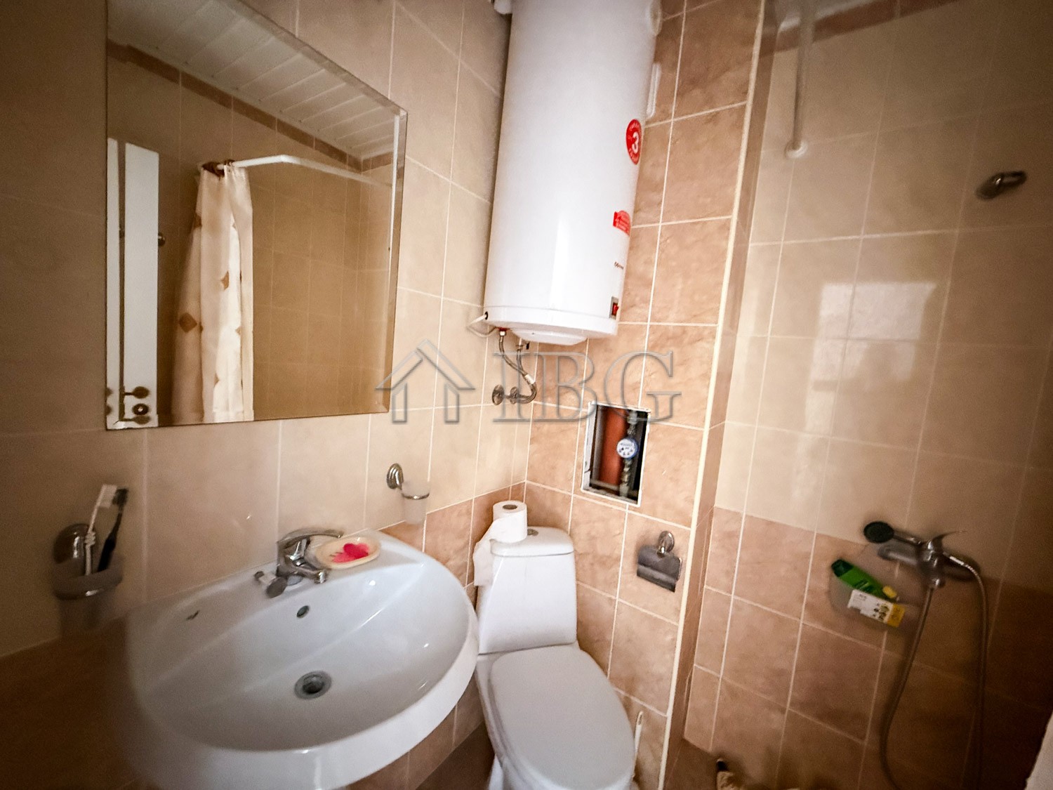 1 Bath, ApartmentFor Sale, Sunny Day 5