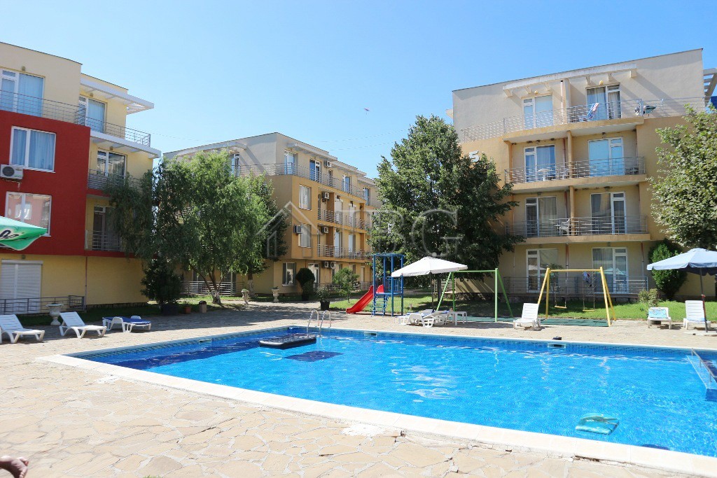 1 Bath, ApartmentFor Sale, Sunny Day 5