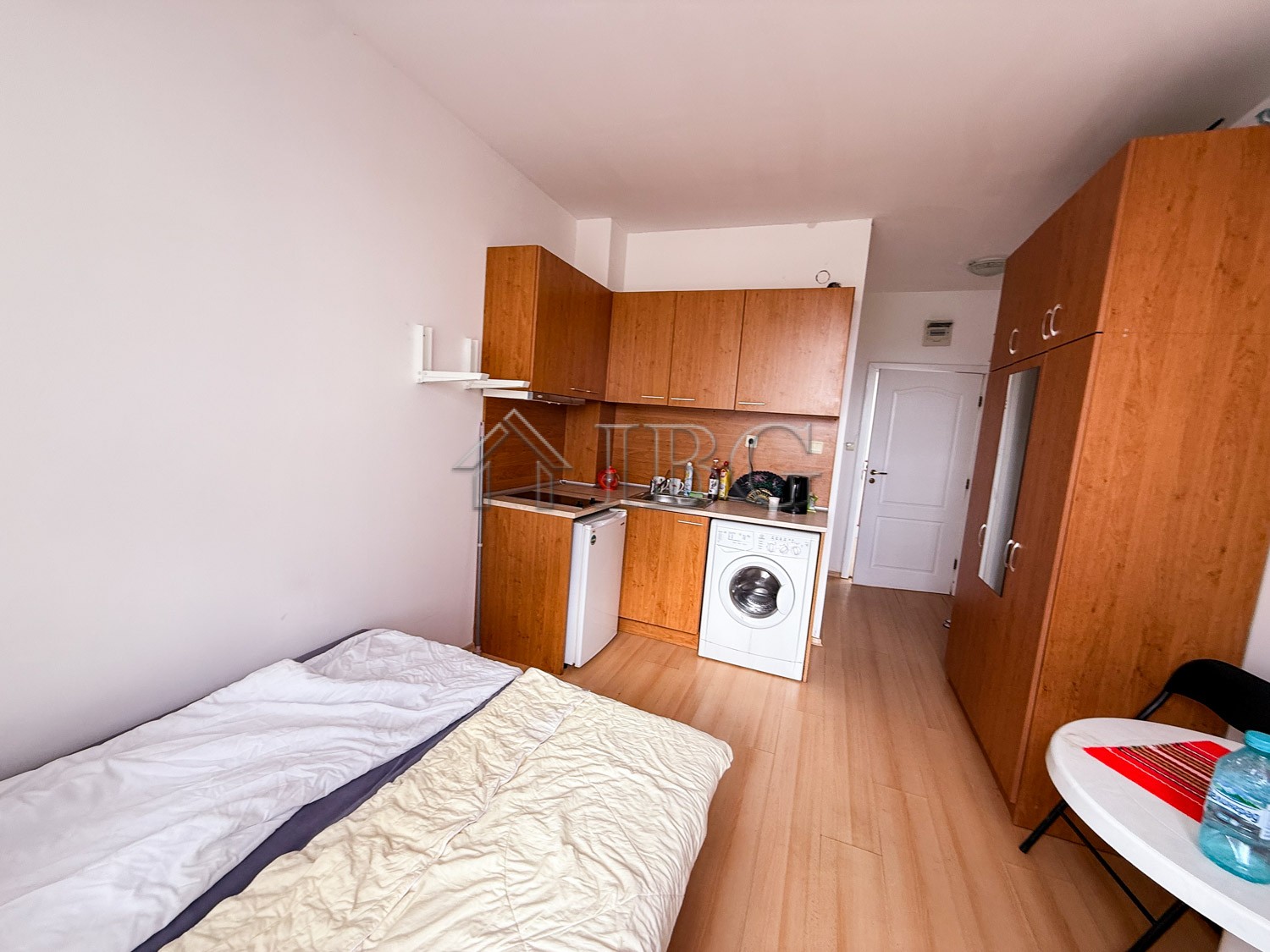 1 Bath, ApartmentFor Sale, Sunny Day 5