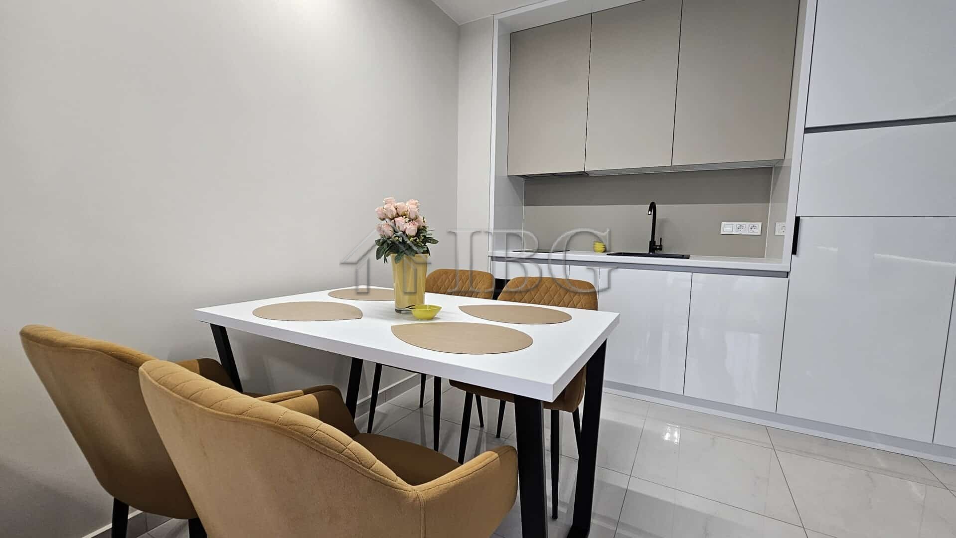 1 Bath, HouseFor Sale, City v2, Sunny Beach