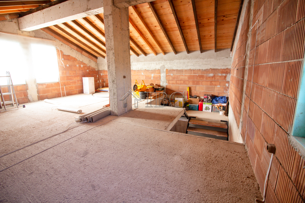 1 Bath, HouseFor Sale